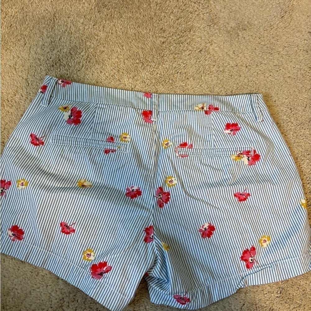 Old Navy Shorts Blue White Stripes Pink Yellow Flowers - Picture 6 of 8